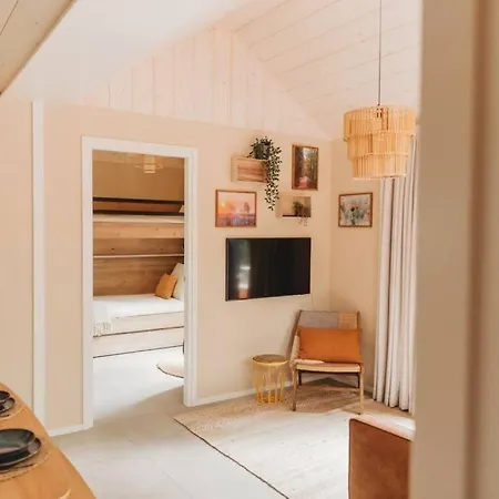 Nyaraló I Tiny House Met Zonnige Bostuin