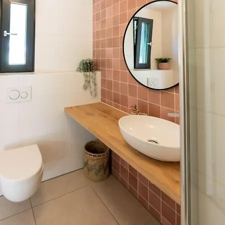 I Tiny House Met Zonnige Bostuin Holiday home