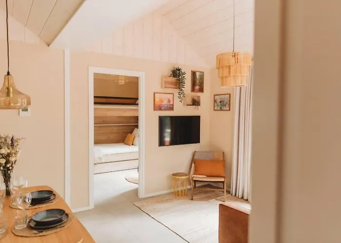 Holiday home I Tiny House Met Zonnige Bostuin